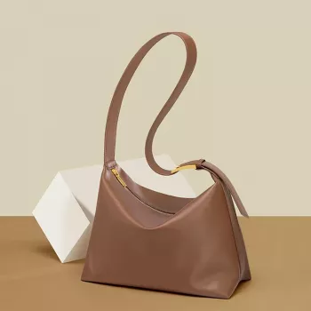 Genuine Leather Women’s Tote Bag: Chic Daily Carry