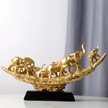 Resin Wealth Decor: Chinese Style Entryway Statement